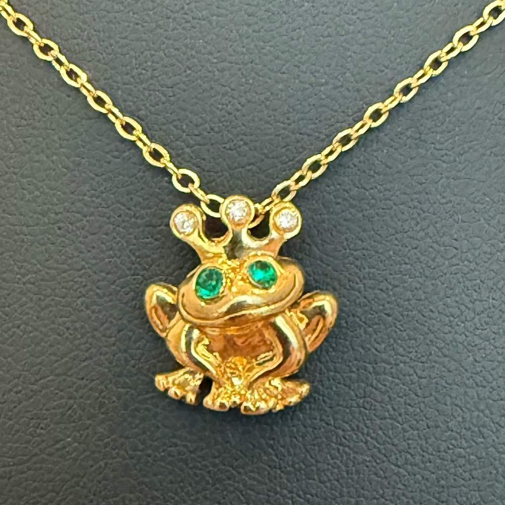 Vintage Frog Crown Prince Pendant Necklace Gold Tone Whimsical 18”L